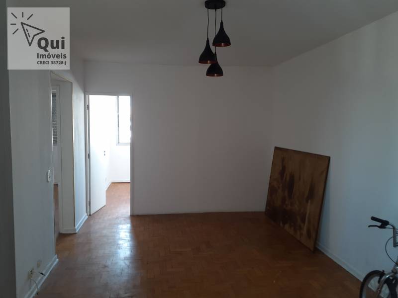 Apartamento à venda com 2 quartos, 75m² - Foto 2