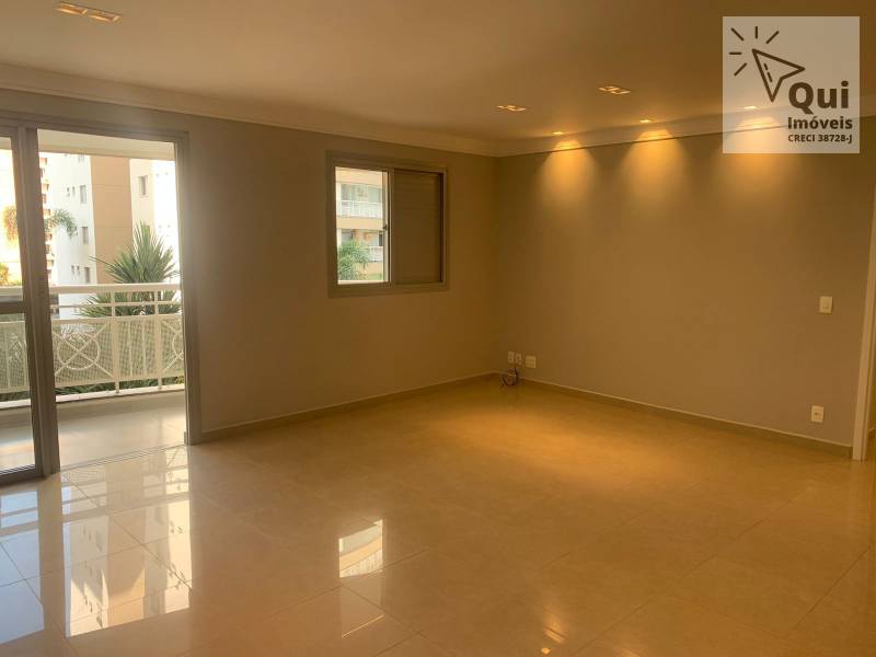 Apartamento à venda com 3 quartos, 113m² - Foto 1