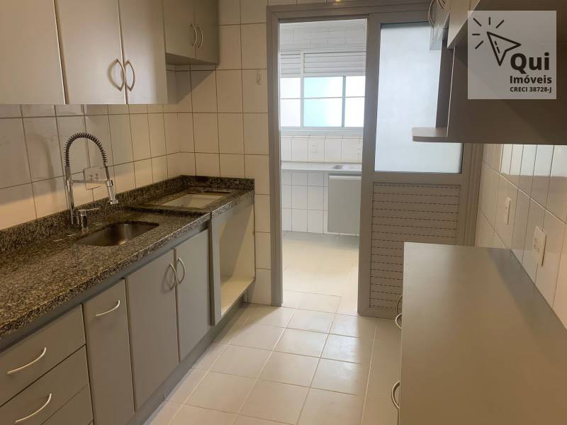 Apartamento à venda com 3 quartos, 113m² - Foto 9