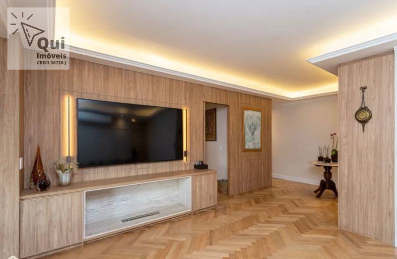 Apartamento à venda com 3 quartos, 220m² - Foto 9