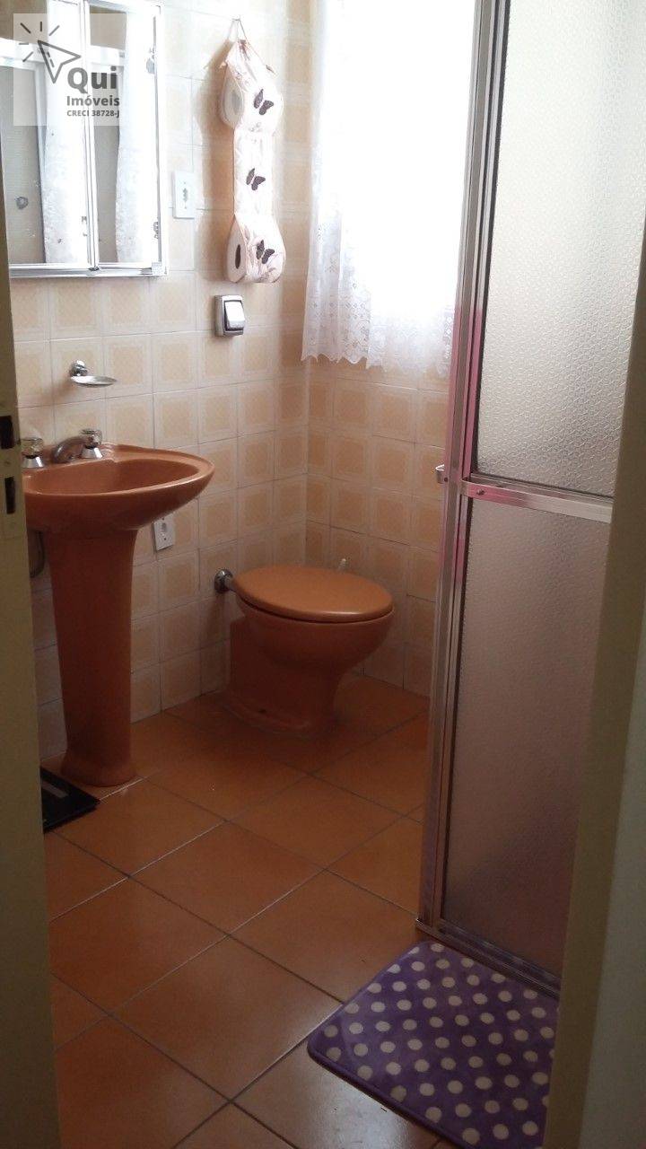 Casa à venda com 5 quartos, 200m² - Foto 10