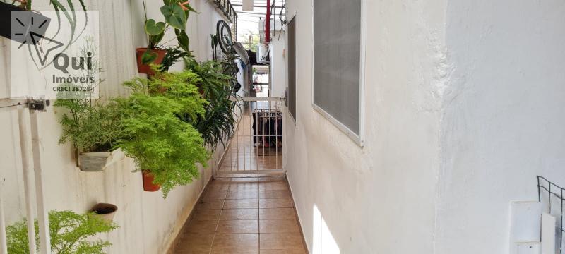 Casa à venda com 5 quartos, 200m² - Foto 8