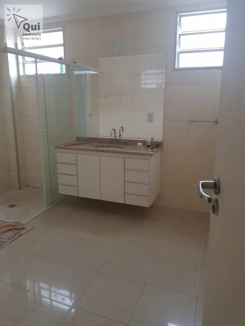 Sobrado à venda com 4 quartos, 312m² - Foto 10